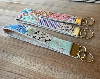 Wristlet Keychain - Cottage Quilt Print - Handmade