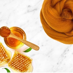 4oz.  Amber Combed Corriedale Wool Top Roving for Needle or Wet Felting or Spinning FREE SHIPPING