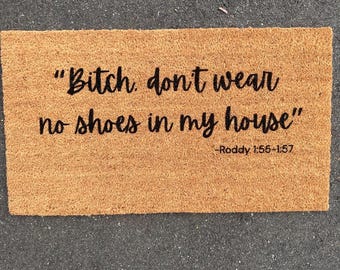 Felpudo inspirado en Roddy – “No uses zapatos en mi casa” – Felpudo de bienvenida divertido – Felpudo de fibra de coco personalizado – Regalo de inauguración – Decoración para la entrada