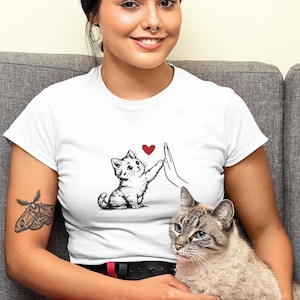 Unisex classic tee-Cute Cat High Five Love T-Shirt – Kitten Heart Graphic Tee