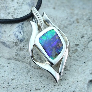 Womens Vintage Opal Necklace Pendant in Sterling Silver 2.96 Carat Australian Boulder Opal Electric Green Blue Stone P1893B016-925