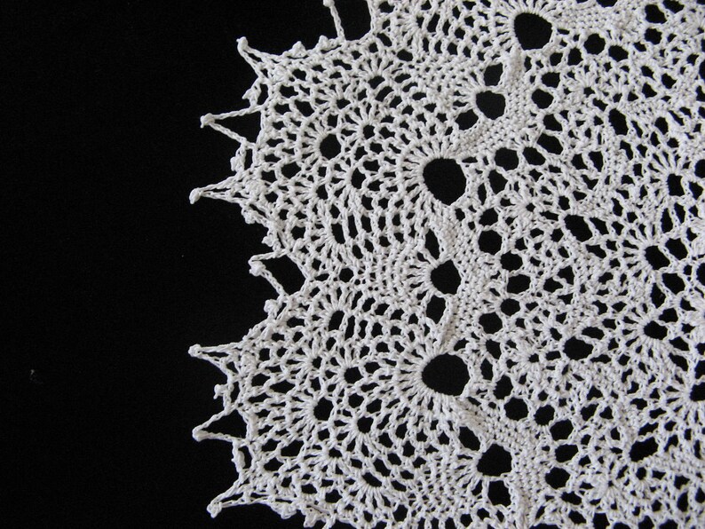 Crochet round Spellbinding 17 inch doily image 3