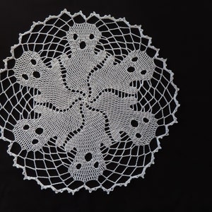 Halloween Ghost 14 inch Round Doily