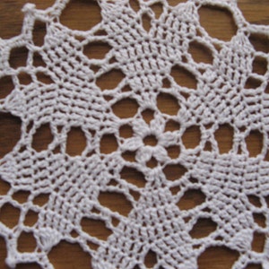 Round heart's desire 6 inch doily image 3