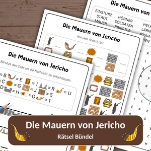 Pode incluir: Três folhas de atividades brancas intituladas Die Mauern von Jericho com caça-palavras, códigos secretos baseados em ícones e tarefas de contagem com ilustrações de trombetas, muros e soldados. Um lápis azul e uma lupa estão visíveis.
