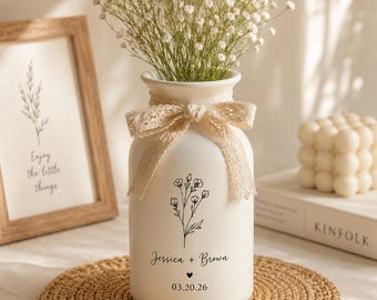 Custom Wedding Flower Vase, Personalized Engaged Couple Gift, Newlywed Vase Flower Gift, Engagement Date Gift, Wedding Gift for Bride Groom