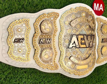 Replica della cintura da titolo adulto in zinco del campionato AEW HeavyWeight Wrestling Championship a doppio strato.