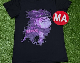 Camiseta negra de The Undertaker Deadman WWE