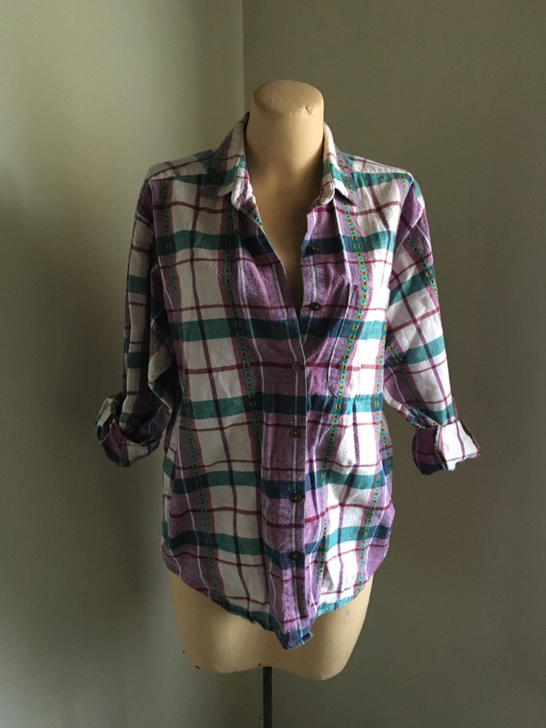 Vintage Eddie Bauer Petite Long Sleeve Green Purple Cozy Button Down Flannel Top