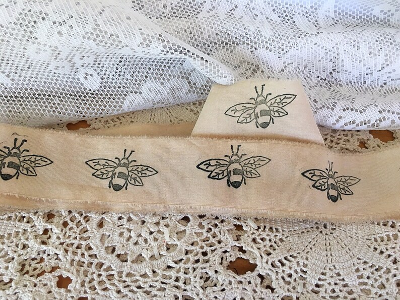 Honey Bee Stamped Muslin Trim Primitive Bee Trim Honey Bee | Etsy