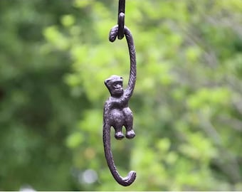 Gancho en forma de S de hierro fundido con forma de mono: colgador rústico para plantas de jardín, gancho para comedero de pájaros.