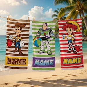Toalla de playa personalizada de Toy Story, toalla de piscina con nombre personalizado de Woody, Buzz Lightyear y Jessie, toalla familiar, toalla a juego para la familia de Disneyland. imagen 1