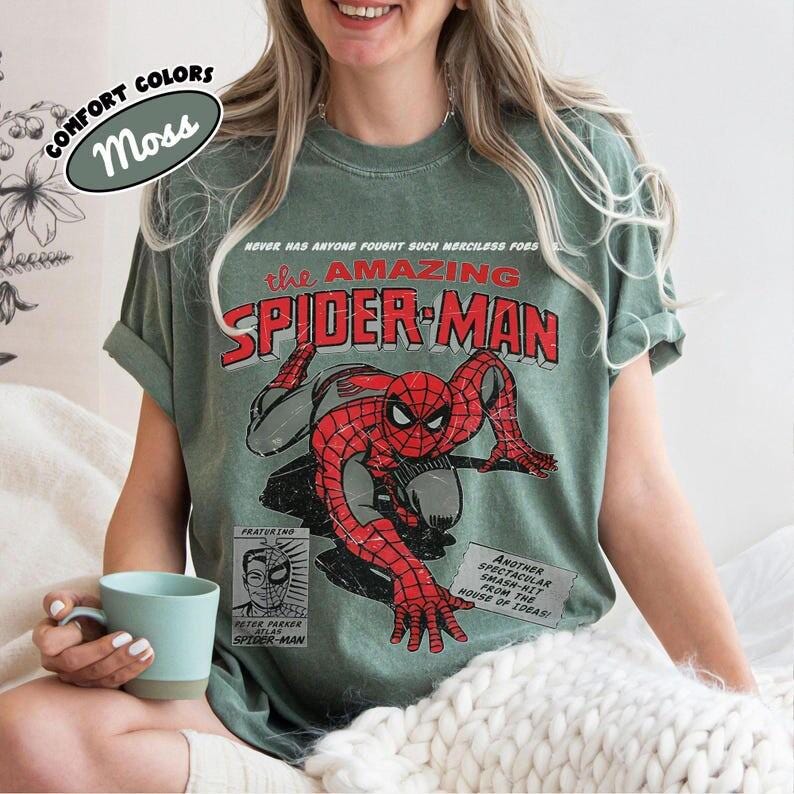 Camiseta vintage de los 90 de MCU The Amazing Spider-Man Comfort Colors, camiseta retro de Spiderman estilo cómic, camiseta de Spiderman de los Vengadores de MCU, regalo para fans imagen 4