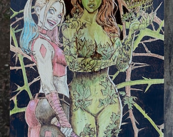 Harley Quinn & Poison Ivy Wood Burned Art – DC Inspired Pyrography Wall Decor | Gotham Sirens Fan Art on Wood | Comic Book Art Gift