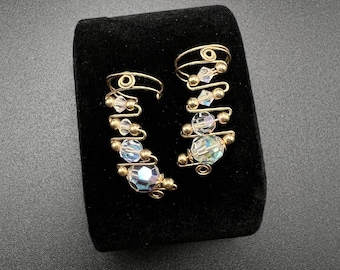 Brincos Ethereal Ear Climbers com Fio Dourado e Cristais AB - Estilo Festival Fairycore