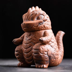 手作りのストーンウェア製恐竜モンスターティーポット、侘び寂びの陶器製ティーポット、コレクターズアイテムの彫刻