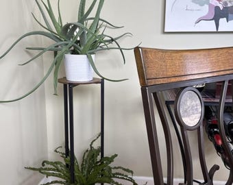 Tall Corner Plant Stand 2 Tier Black Metal Plant Shelf, Small Space Indoor Plant Holder, Modern Round Plant Table for Living Room Balcony