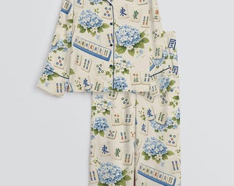 Mahjong och hortensia satin pyjamaset, blommiga Mahjong-plattor nattkläder, silkeslen Chinoiserie-pyjamas, lyxig spelkvällspresent till henne