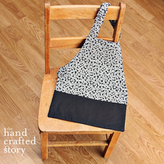 Items similar to Kids Apron - Kitchen Apron - Black and white flowers ...