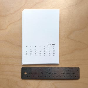 Calendario mensile 2027, formato 4x6, da lunedì a domenica, stampabile.
