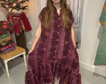 Vestido tipo chaleco reversible Serenity en kantha claro. Talla única: S a 2X/3X.