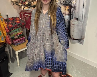 Vestido corto reversible de algodón Kantha con bolsillos (tallas S-2X)