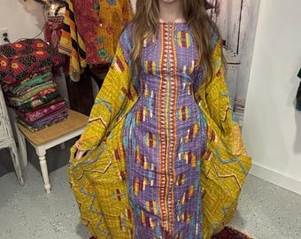 Caftán Selene en Kantha claro reversible con bolsillos Talla única S a 3X