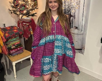 Vestido corto reversible de algodón Kantha con bolsillos (tallas S-2X)