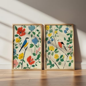 Väggkonst med blåfågel och domherre, set om 2, fågeltryck, set med blommiga fågelposters, botanisk väggdekor, present till fågelälskare, vintage vårkonst