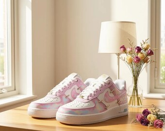 Zapatillas AF1 Low personalizadas pintadas a mano, zapatos tie-dye en tonos pastel, zapatillas únicas hechas a mano.