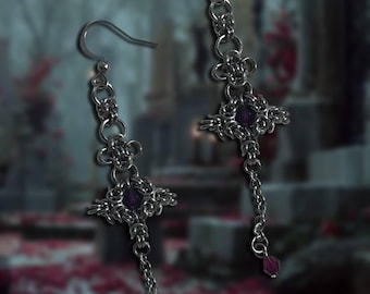 Pendientes de malla metálica de fantasía oscura – Pendientes góticos medievales con cuentas de cristal rojo – Joyería de vampiros – Pendientes de fantasía hechos a mano