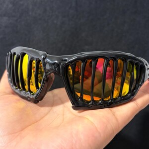 Avant Garde Glasses - Etsy display picture 2