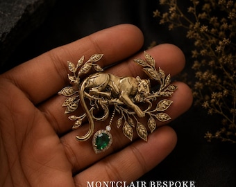 Broche de pantera de oro antiguo con cristal de esmeralda, broche de leopardo, broche llamativo de vida silvestre, joyería vintage de felino de la selva, accesorio para traje