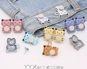 Flat-Back Waist Tightener Button — No-Sew Waist Reducer for Jeans & Trousers, Cartoon Tiger Adjustable Pant Waist Clip