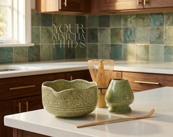 Matcha-setcadeau, keramische matchakom met gardehouder: bamboe Chasen, Chashaku, groene Chawan-set