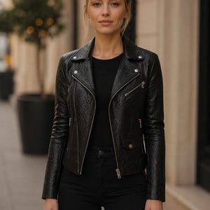 Schwarz Geprägte Lederjacke Frauen Handgefertigt Python Moto Biker Mantel Exotische Streetwear