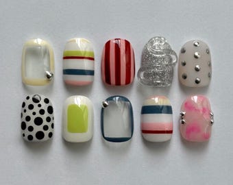 Handmade Funky Abstract Press On Nails, Mismatched Pop Art Fake Nails, Negative Space Polka Dot Short Round Manicure