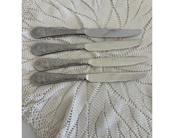 Conjunto de 4 facas de jantar Cambridge Silver Rooster em aço inoxidável com charme rústico.