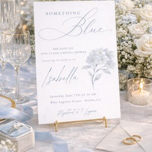 Something Blue – Elegancki szablon zaproszenia na wieczór panieński z pastelowymi kwiatami, edytowalny (do natychmiastowego pobrania)