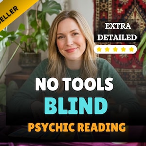 Puede incluir: Una mujer sonríe frente a un fondo con plantas y una alfombra estampada. El texto en la imagen dice "NO TOOLS BLIND PSYCHIC READING" y "BEST SELLER" en una pancarta amarilla. La imagen también incluye una calificación de cinco estrellas.