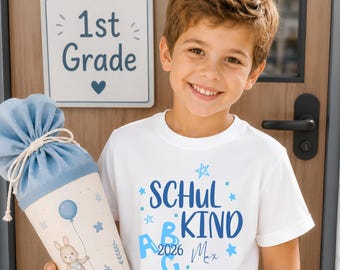 Geschenk Schulanfang 2026, Personalisierbares T-Shirt für Schulkinder mit Namen, Einschulung, erster Schultag, Shirt für Jungen,