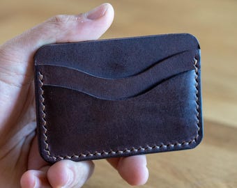 Handgemachtes Bifold-Kartenetui – italienisches Butterleder aus der Conceria Walpier – Premium Leder aus Italien