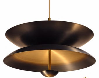 Lampadario a sospensione in ottone realizzato a mano, plafoniera moderna di metà secolo, illuminazione per sala da pranzo nera e oro, arredamento di lusso per la casa.