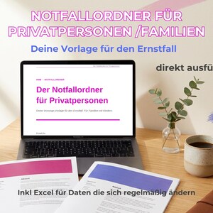 Puede incluir: Un portátil que muestra un documento titulado "Der Notfallordner für Privatpersonen" se encuentra sobre un escritorio de madera, con formularios impresos y una taza de café cerca. El texto "NOTFALLORDNER FÜR PRIVATPERSONEN / FAMILIEN" está en la parte superior.