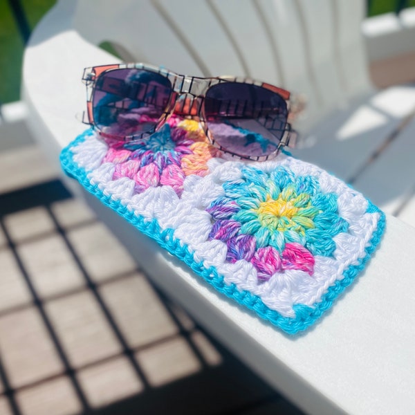 Sunglasses Case, Crocheted Sunglass Case, Granny Square Sunglasses Case, Sunglasses Pouch, Crocheted Sunglass Pouch, Glasses Case, Summer