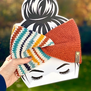 Knitted Earwarmer, knitted Headband, knit headband, knit earwarmer, messy bun headband, handmade headband, fall headband, twisted earwarmer