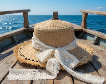 Sombrero de paja estilo canotier hecho a mano con cinta de encaje y perlas / Sombrero de sol de verano para mujer / Gorro de sol vintage con lazo de perlas / Sombrero de paja estilo cottagecore
