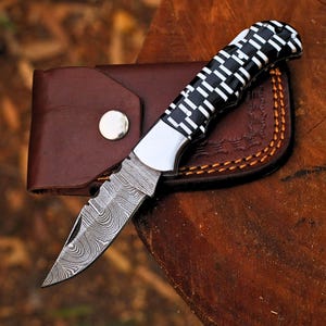 6.5" Fine Damascus Folding Pocket Knife | Luxury Grid Pattern Resin Handle Lockback, Handcrafted Gents Gift with Leather Cover