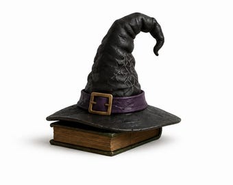 Chapéu de Bruxa em Livro de Feitiços STL | Arquivo para Impressão 3D de Decoração de Halloween