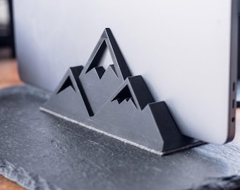 Mountain Laptop Stand, Vertical Desk Dock, Matte Black Mac Docking Station, Minimalist Desk Setup, Nature Gift for Gamers